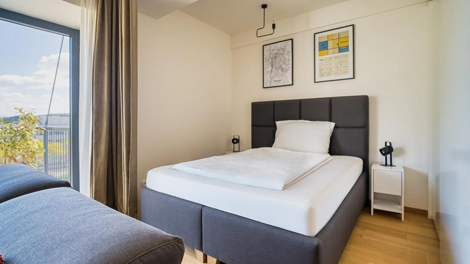 Czech Tesla Apartment By Rentez Praga