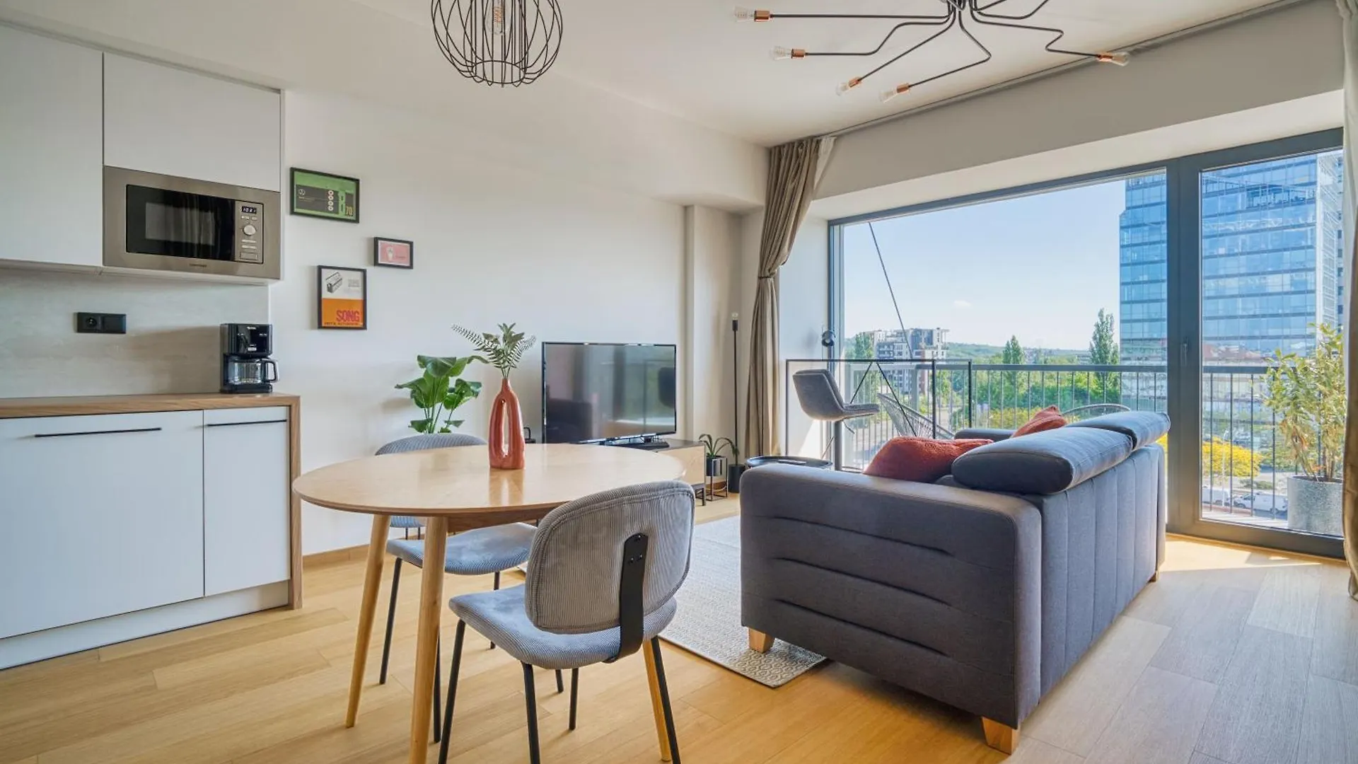 Czech Tesla Apartment By Rentez Praga